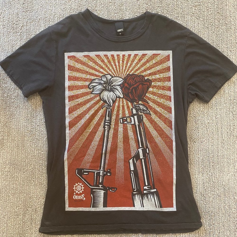 Obey Guns and Roses Shirt Sz M